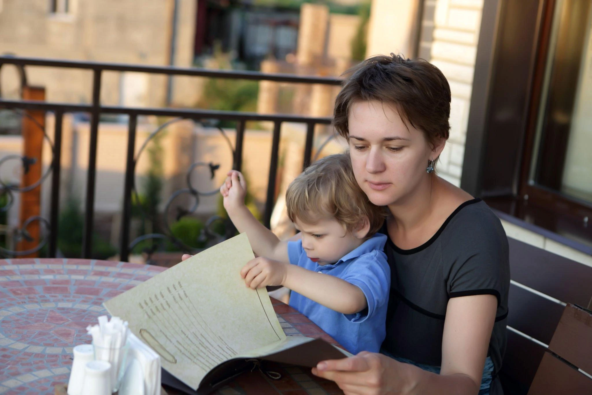5 Sure Places to Find Free Legal Assistance for Single Moms
